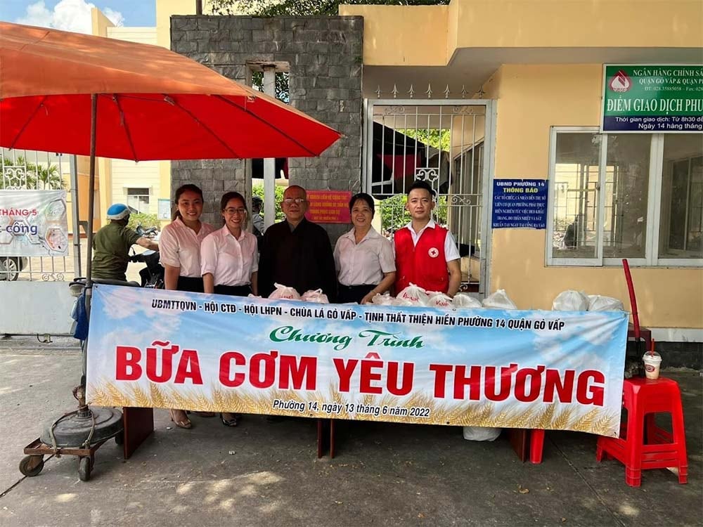 Gieo yêu thương từ những điều giản dị – Từng phần cơm trao đi là một hạt giống thiện lành được ươm mầm giữa đời thường 